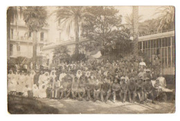 CPA 3491 - MILITARIA - Carte Photo Militaire - Hopital De CANNES - Un Groupe De Blessés, D'Infirmières & Le Docteur - Personen