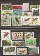 Lot De 21 Timbres Serpents  Batraciens Reptiles - Serpents