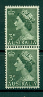 Australie 1953 - Y & T N. 197 - Série Courante (Michel N. 236) - Coil Paire (3) - Mint Stamps