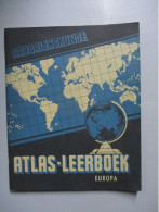 OUD  Boek  Aardrijkskunde   ATLAS  ---LEERBOEK  Europa - Scolaire