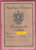 Passeport République Française Délivré En 1947 à Valenciennes Nord Pour Voyage En Belgique - Historische Dokumente