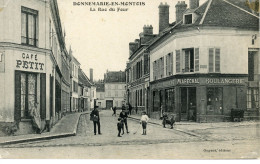 Cpa Donnemarie En Montois, La Rue Du Four - Donnemarie Dontilly