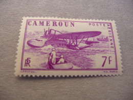 TIMBRE  CAMEROUN  POSTE  AÉRIENNE     N  8         COTE  1,00  EUROS    NEUF  TRACE  CHARNIERE - Airmail