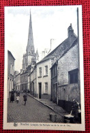 NIVELLES  -  Collégiale Ste Gertrude Vue De La Rue Du Coq - Nijvel