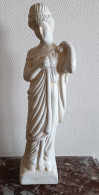 Statue En Plâtre, Femme Romaine Ou Grecque, Hauteur 39 Cm - Gesso