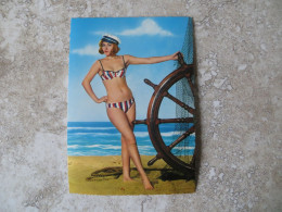 CPSM Pin Up Vintage En Bikini Marin Casquette De Matelot Tenant Une Ancre De Marine Et Un Filet De Pêche - Pin-Ups