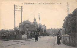 Meudon         92         Bellevue. Le Pont Du Chemin De Fer       N°8     (voir Scan) - Meudon