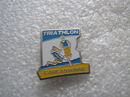 PIN'S    SPORT  TRIATHLON  CARCASSONNE - Atletiek