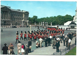 GUARD'S BAND LEAVING BUCKINGHAM PALACE.-  LONDRES.- ( REINO UNIDO ). - Buckingham Palace