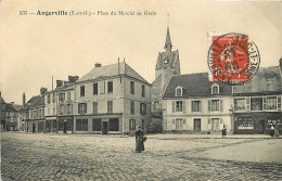 91 , ANGERVILLE , Place Du Marché Au Grain , * 393 28 - Angerville