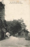 Au Col Des Roches Le Tunnel Et Le Bureau Des Douanes - Le Locle