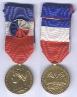 Médaille D'Honneur Du Travail Et De La Sécurité Sociale - 30 Ans De Service - Nominative 1964 - Frankreich