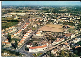 MONTAIGU (85) Vue Aérienne Nouvelles Cités & Route De Nantes "Les Peupliers" Et "les Eglantines" Cim A Cl. 297, Cpm - Montaigu