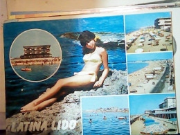 PIN UP  RAGAZZA   Bikini Bianco E Vedute Di Latina Lido VB1971  JR4812 - Pin-Ups