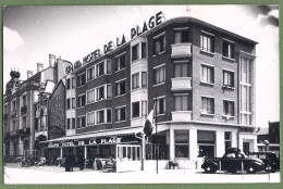 CPSM Type Carte Photo - NORD - BRAY-DUNES - GRAND HOTEL DE LA PLAGE GEORGES DUQUENE - Animation à La Terrasse Et Autos - Bray-Dunes