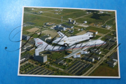 NASA Space Shuttle Rides Piggyback On A NASA 905 - 747 Jet Airplaine Avion  1990 Chalenger - Space