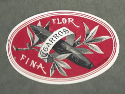 Publicite   Cigare  - Tabac  -   Flor Fina  - Cigarros    -  Vers  1880 -1900 - Format 7,5 Sur 5,2 Cms Environs - Altri & Non Classificati