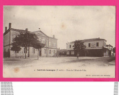 CPA (Réf: Z 2488) Lavit-de-Lomagne (82  TARN & GARONNE) Place De L'Hôtel-de-Ville (animée, Grand Café) - Lavit
