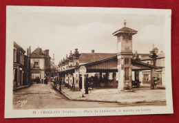 CPA - Challans -(Vendée) - Rue Gambetta - Challans