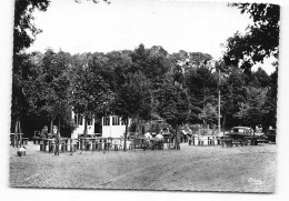 Larchant.  Le Chalet Et La Dame Jeanne  -  CPSM Edit Cim     Ecole D'escalade   - Larchant