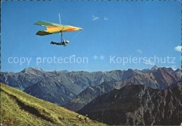 72374102 Drachenflug Alpen  - Parachutisme