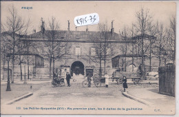 PARIS XI EME- LA PETITE-ROQUETTE- AU PREMIER PLAN LES 5 DALLES DE LA GUILLOTINE - Arrondissement: 11