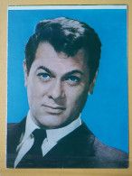 KOV 17-18 - FAMOUS PEOPLE, DES PERSONNES CÉLÈBRES, Tony Curtis - Ecrivains