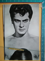 Kov 17-30 - Famous People, Des Personnes Célèbres, Tony Curtis - Ecrivains