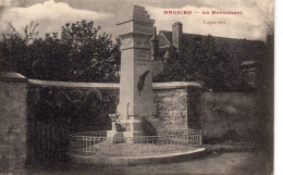 Magnien Monument Aux Morts De La Grande Guerre Militaria Patriotique Propagande Honneur à Nos Soldats Conflit - Monuments Aux Morts