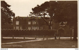 RICHMOND ON THAMES  The Old Palace    CARTE PHOTO - London Suburbs