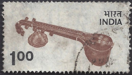 INDIA 1974 - Yvert 404° - Veena | - Used Stamps