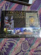 Egypt 2004, Treasures Of Egypt Booklet 30 Stamps With The TuT Musk Stamp Of 22 K Genuine Gold Of 10 LE Stamp Dolab - Sonstige & Ohne Zuordnung