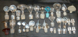 Lot De 30 Bouchons Pour Carafe Cristal Et Verre  (dl/eb)--( Destockage Cause Retraite ) - Jugs