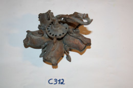 C312 Très Ancien Cendrier De Table Ludique - Métal - 1920 Circa - Metaal