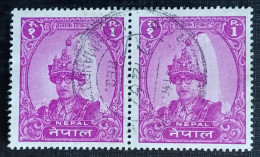 Nepal  1962 Koning Mahendra Yv.nr.117 In Paar Used - Népal
