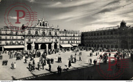 Salamanca Plaza Mayor Y Ayuntamiento Castilla Y León. España Spain - Salamanca