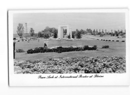 X1413 PEACE ARCH AT INTERNATIONAL BORDER AT BLAINE - Vancouver