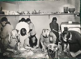 Maison De Repos Ambroise Croizat Atelier De Poterie - Vouzeron