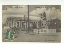 51/CPA A - Vitry Le François - Monument Et Salle Des Fetes - Vitry-le-François