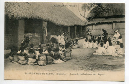 OUGANDA Uganda SAINTE MARIE De RUBAGA Fillettes Indigènes  " Lecon Decatéchisme Aux Nègres "  1910     D08 2023 - Oeganda