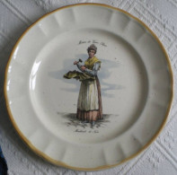 Assiette En Céramique_Métiers Du Vieux Paris Marchande De Noix_26 Cm - Autres & Non Classés