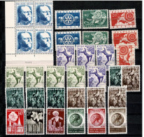 1955/1956 COLLECTION/VERZAMELING POSTFRIS** - Collections