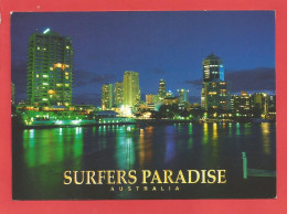 C.P.M.  « Surfers Paradise   »  - Jolie Vue Générale La Nuit     X2phots - Gold Coast