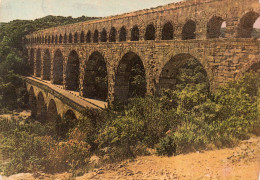 CPM - H3 - GARD - REMOULINS - PONT DU GARD - AQUEDUC ROMAIN CONSTRUIT PEU AV J.C. - Remoulins