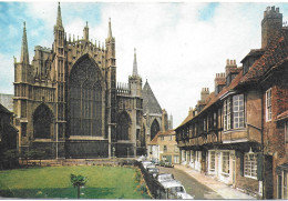 YORK MINSTER, YORK, YORKSHIRE, ENGLAND. USED POSTCARD   Hold 10 - York