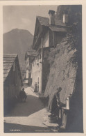 E1499) HALLSTATT - Sehr Alte FOTO AK - Frau In Gasse An Wasserhahn Beim Waschen - Weitere Personen Vor Häusern ALT ! - Hallstatt