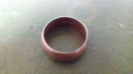 B11/ BAGUE DE GITAN FAUSSE POINCON 750 OR FAUX - Anillos