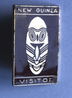 Broche Ancienne New Guinea Visitor - Nouvelle Guinée - Masque Tribal - Angus Et Coote - Ethniques