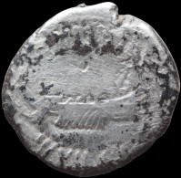 LaZooRo: Roman Imperatorial - AR Denarius Of Mark Antony (82-30 BC), Legionary Eagle, LEG XVIII - Republic (280 BC To 27 BC)