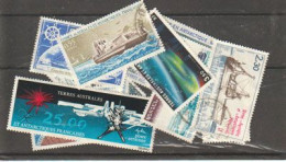 BEAU LOT DE 12 TIMBRES OBLITÉRÉS ANTARCTIQUE FRANCAIS (TAAF) Tous Differents, 1 ère Qualité. Lot # 5 - Mezclas (max 999 Sellos)